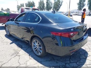 Alfa Romeo Giulia II Sedan 2.0 TBi 280KM 2017 Alfa Romeo Giulia 2017 2.0l 2.0 Benzyna 280KM, zdjęcie 3