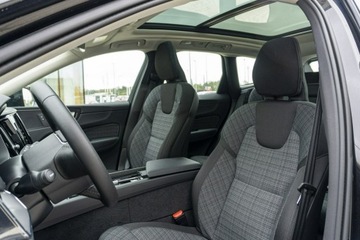 Volvo XC60 II Crossover Plug-In Facelifting 2.0 T6 350KM 2024 Volvo XC 60 YV1UZH4V6S1154084, zdjęcie 9