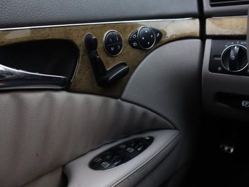 Mercedes Klasa E W211 Kombi S211 3.0 V6 (320 CDI) 224KM 2007 Mercedes E E 320 CDI , 221 KM, Automat, Klima, zdjęcie 17