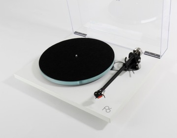 Rega Planar 6 (Аня) Белый / P6