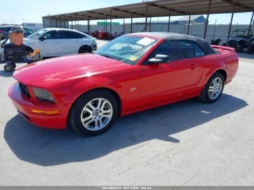 Ford Mustang V 2006 Ford Mustang GT 2006 4.6 Benzyna 300KM, zdjęcie 1