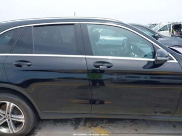 Mercedes GLC C253 2020 Mercedes-Benz GLC 2020 Mercedes-Benz GLC GLC 300 SUV 2.0 Benzyna 255KM, zdjęcie 11