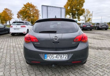 Opel Astra J Hatchback 5d 1.7 CDTI ECOTEC 110KM 2010 Opel Astra Opel Astra 1.7 CDTI Cosmo 1.7 Diesel 110KM, zdjęcie 3