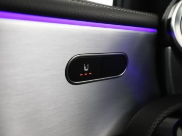 Mercedes Klasa A W177/V177 Hatchback Plug-In 1.3 250e 218KM 2020 Mercedes A 250 PHEV full LED navi skóra/alcantara, zdjęcie 38