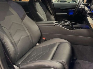 BMW Seria 5 G90-91 Sedan Plug-In 3.0 50e 489KM 2025 BMW Seria 5 550e xDrive Sport Sedan 3.0 (489KM) 2025, zdjęcie 4