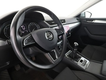 Skoda Superb III Kombi Facelifting 2.0 TDI SCR 150KM 2019 Škoda Superb Skoda Superb FV23 2.0 TDI 6MT Polski, zdjęcie 13