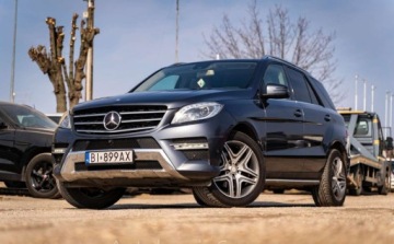Mercedes Klasa M W166 Off-roader 350 BlueTEC 4MATIC 258KM 2013 Mercedes-Benz ML Mercedes-Benz Klasa ML W166 350 4Matic 258KM 3.0 Diesel, zdjęcie 1