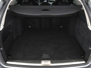 Mercedes Klasa C W205 2017 Mercedes C 180 Czujniki, Aut.klima, Navi, Skóra, zdjęcie 19