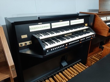 ЦЕРКОВНЫЕ ОРГАНЫ CYF JOHANNUS STUDIO 150 PREMIUM ЭТО ВЫСТАВОЧНАЯ МОДЕЛЬ