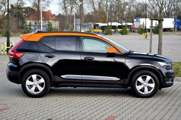 Volvo XC40 Crossover Facelifting 1.5 T2 129KM 2022 Volvo XC 40 1,5 Benzyna 130KM_T2_R Design_Full, zdjęcie 4