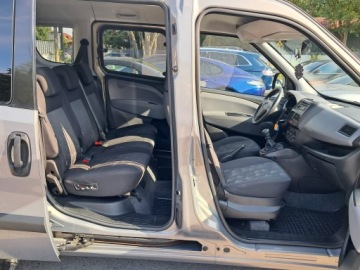 Opel Combo D Tour 1.6 CDTI 90KM 2013 OPEL COMBO D Tour 1.6 CDTI 90KM, Bezwypadkowy, 5 Miejsc, Klimatyzacja, zdjęcie 19