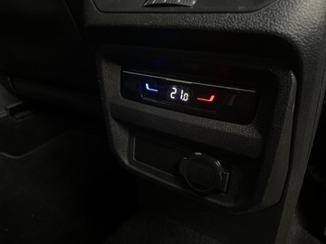 Volkswagen Tiguan II SUV Facelifting 2.0 TDI 200KM 2022 Volkswagen Tiguan 2.0TDI 200KM R-Line 4MOTION DSG(, zdjęcie 22