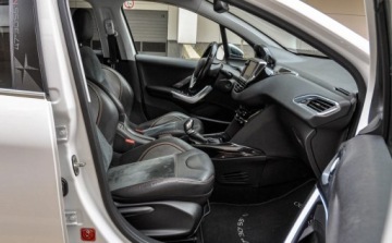 Peugeot 2008 I SUV 1.2 PureTech 110KM 2015 Peugeot 2008 2015 r. 107 tys. km Skory Bezwypadkowy 1.2 Benzyna 110KM, zdjęcie 10