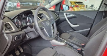 Opel Astra J Hatchback 5d 1.6 Twinport ECOTEC 115KM 2009 Opel Astra 5d 1.6 Twinport ECOTEC 115KM 1.6 Benzyna 116KM, zdjęcie 8