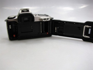CANON EOS 500N – корпус/камера