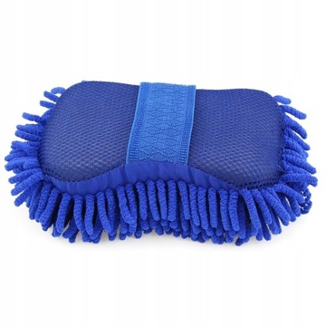 Перчатка из микрофибры для мытья автомобиля.