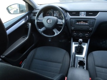 Skoda Octavia III Kombi 2.0 TDI CR DPF 150KM 2013 Skoda Octavia 2.0 TDI, Klima, Klimatronic, zdjęcie 6