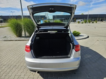 Audi A3 8P Hatchback 3d 2.0 TDI CR 140KM 2011 Audi A3 2.0 140 km Automat 6 xAir Bag Klimatronik, zdjęcie 8