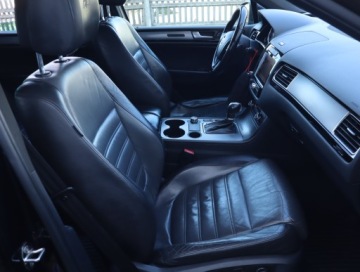 Volkswagen Touareg II SUV 3.0 V6 TDI BlueMotion 240KM 2011 VW Touareg 3.0 TDI, 236 KM, 4X4, Automat, zdjęcie 8