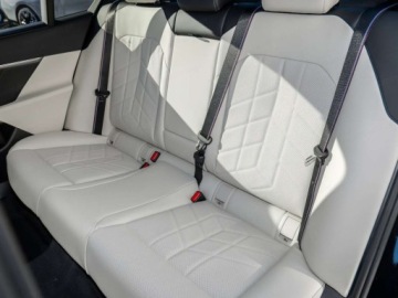 BMW Seria 5 G90-91 Touring 2.0 520d 197KM 2026 BMW Seria 5 520d xDrive Sport Sedan 2.0 (197KM) 2026, zdjęcie 12