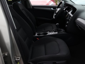 Audi A4 B8 Avant Facelifting 2.0 TDI 112g 136KM 2013 Audi A4 2.0 TDI, Klima, Klimatronic, Parktronic, zdjęcie 6