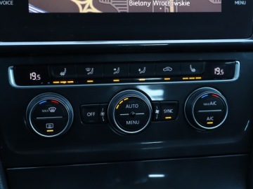 Volkswagen Golf VII Variant Facelifting 1.6 TDI-CR DPF BMT 115KM 2018 VW Golf 1.6 TDI, Salon Polska, Navi, Klima, zdjęcie 17