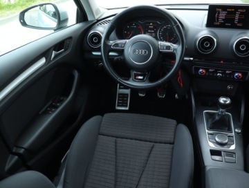 Audi A3 8V Hatchback 3d 2.0 TDI 150KM 2013 Audi A3 2.0 TDI, Klima, Klimatronic, Tempomat, zdjęcie 6
