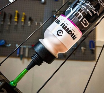 MOMUM GUM TIRE MILK SEALING FLUID 200мл