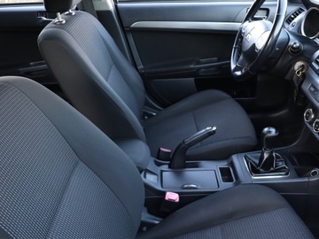 Mitsubishi Lancer IX Sportback 1.8 MIVEC 143KM 2010 Mitsubishi Lancer 1.8 i, Salon Polska, Serwis ASO, zdjęcie 8