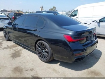 BMW Seria 7 G11-G12 2021 BMW Seria 7 750i xDrive 2021 4.4l 4.4 Benzyna 523KM, zdjęcie 3