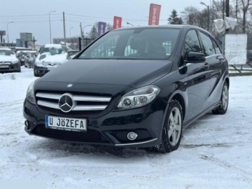 Mercedes Klasa B W246 Sports Tourer 180 BlueEFFICIENCY 122KM 2011 Mercedes-Benz Klasa B 180 (BlueEFFICIENCY) 122KM 2011r, zdjęcie 1