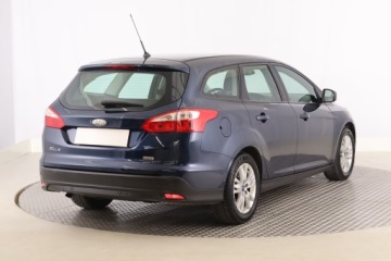 Ford Focus III Kombi 1.6 Duratorq TDCi DPF 115KM 2013 Ford Focus 1.6 TDCi, Navi, Klima, Parktronic,ALU, zdjęcie 4