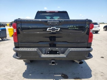 Chevrolet Silverado II 2023 Chevrolet Silverado K2500 Custom 2023 6.6l 6.6 Benzyna 401KM, zdjęcie 2