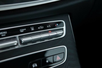 Mercedes Klasa E W213 Limuzyna Facelifting 2.0 E220d 194KM 2021 Mercedes-Benz Klasa E E 300 de Exclusive Salon Polska Autotrade Mercede, zdjęcie 31