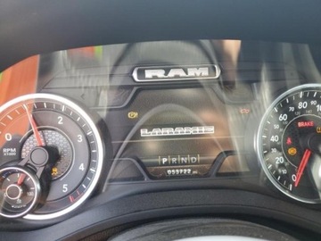  RAM 1500 2022, 3.0L, 4x4, LARAMIE, po gradobiciu 3.0 Diesel 260KM, zdjęcie 9