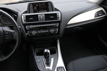 BMW Seria 1 F20-F21 Hatchback 5d Facelifting 2015 118i 136KM 2016 BMW 1 118i, Salon Polska, Automat, Klima, zdjęcie 7