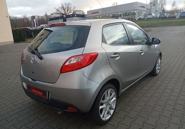 Mazda 2 II Hatchback 5d 1.3 86KM 2010 Mazda 2 Bezwypadkowy - klimatyzacja - benzyna 1,3 - 86 KM 1.3 Benzyna 86KM, zdjęcie 7