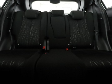 Mitsubishi Eclipse Cross SUV 1.5 T 163KM 2018 Mitsubishi Eclipse Cross grzane fotele kamera, zdjęcie 17