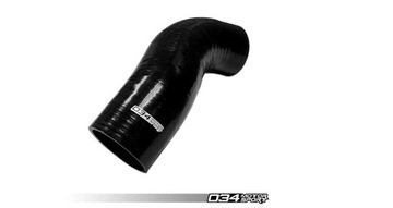 034 SILIKONOVÁ TRUBKA NASÁVÁCÍ TURBO GOLF 8 GTI AUDI A3 8Y