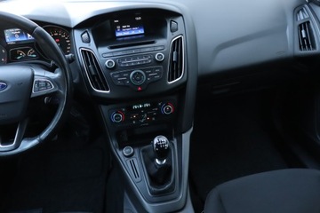 Ford Focus III Kombi Facelifting 1.5 TDCi 120KM 2016 Ford Focus 1.5 TDCi, Salon Polska, Serwis ASO, zdjęcie 6