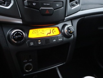  SsangYong Korando 2.0 e-XGi, Salon Polska, zdjęcie 12