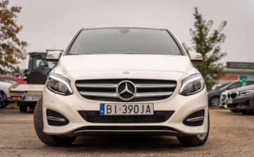 Mercedes Klasa B W246 Sports Tourer 250 BlueEFFICIENCY 211KM 2015 Mercedes-Benz Klasa B Mercedes-Benz Klasa B W246 250 4-Matic 211KM 2.0, zdjęcie 2