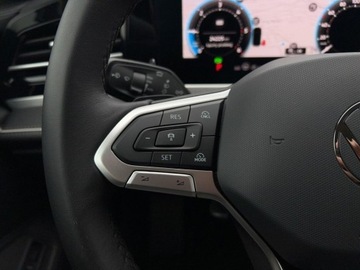 Volkswagen Passat B8 Variant Facelifting 2.0 TDI SCR 150KM 2024 Volkswagen Passat 2.0TDI 150KM Elegance DSG SerwisASO Acc Matrix Hak Navi, zdjęcie 21