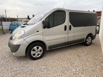 Opel Vivaro A Combi L1 2.0 CDTI 115KM 2014 Opel Vivaro Vivaro 2.0 Cdti- 9-cioosobowy - 105 000km 2.0 Diesel 114KM, zdjęcie 5