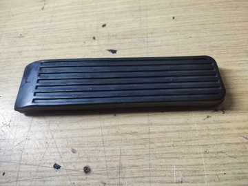 GUM. VRSTVA NA PEDÁL PLYN MERCEDES W210 1293010382