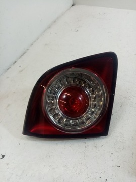 LAMPA LEWA TYLNA W KLAPIE VOLKSWAGEN GOLF 5 PLUS