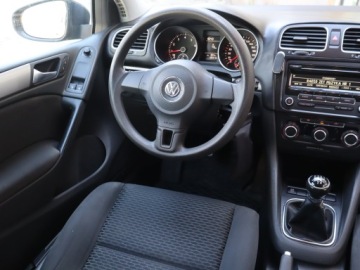 Volkswagen Golf VI Hatchback 5d 1.4 80KM 2009 VW Golf 1.4 16V, Klima,ALU, zdjęcie 6