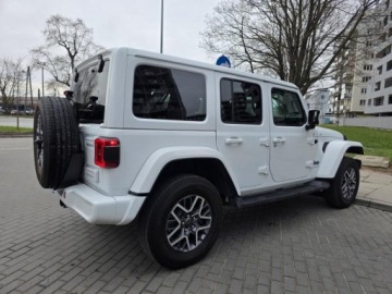 Jeep Wrangler IV Sahara Plug-In Seria 6 2.0 4xe 381KM 2023 JEEP WRANGLER Sahara High Altitude, 2.0l 4xe Plug-in-Hybrid 381KM 17,652km, zdjęcie 29