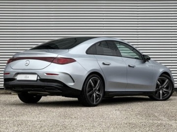 Mercedes CLA C118/X118 2025 MERCEDES-BENZ CLA 200 AMG Line Sedan 1.5 (163KM) 2025, zdjęcie 4