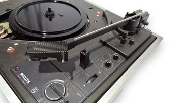 Проигрыватель проигрывателей Philips Auto 406